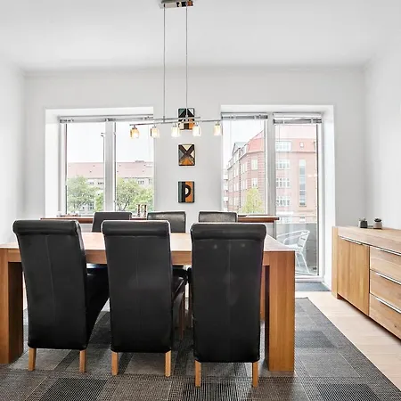 Cozy 2-bed In Апартаменты