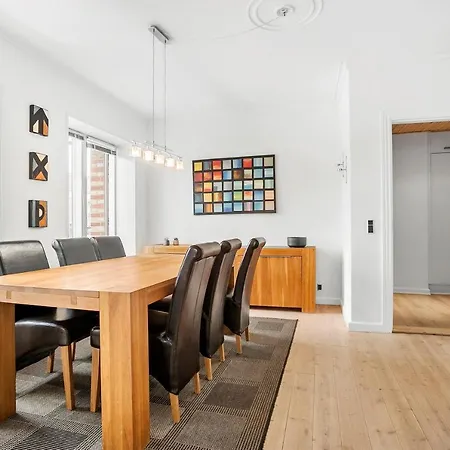Cozy 2-bed In Lägenhet