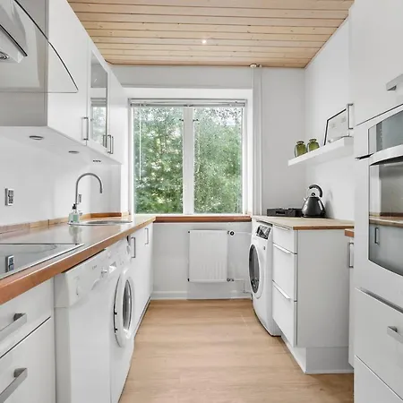 Апартаменты Cozy 2-bed In Ольборг
