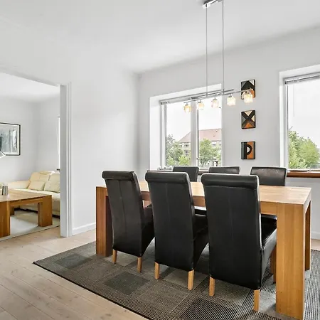 Lägenhet Cozy 2-bed In